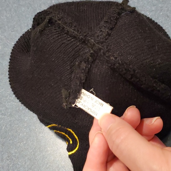 Beanie, OS 🖤 😊 Smiley face design - Picture 4 of 5